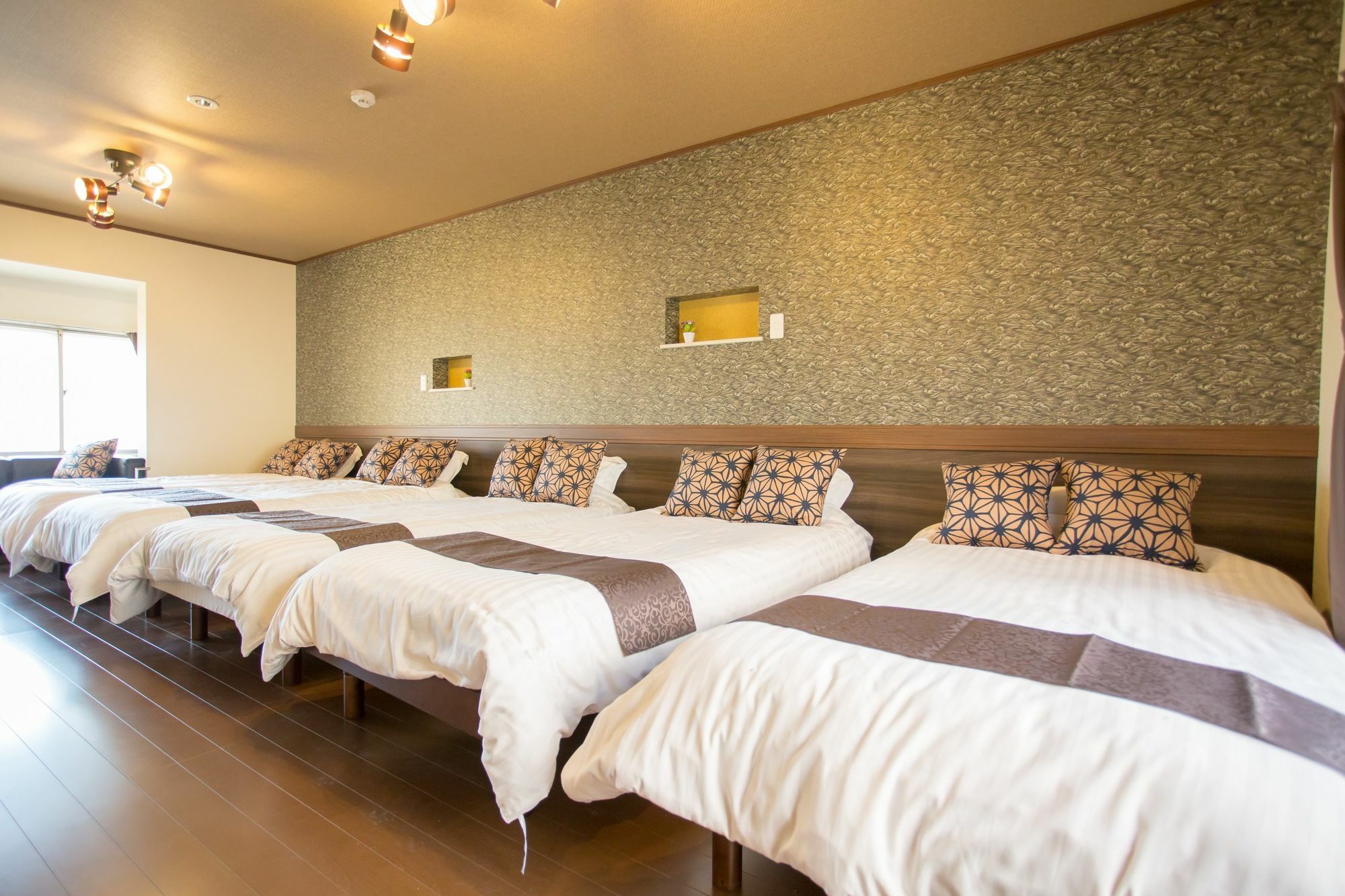 Apapane Nijo Guest House Kyoto Exterior photo